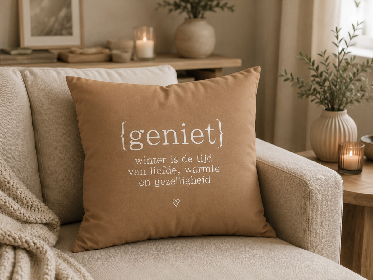 Sierkussen Geniet | Liefde, Warmte & Gezelligheid | 45x45 cm