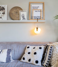 Afbeelding in Gallery-weergave laden, Boek lamp walnoot bruin - Lounge&Lifestyle