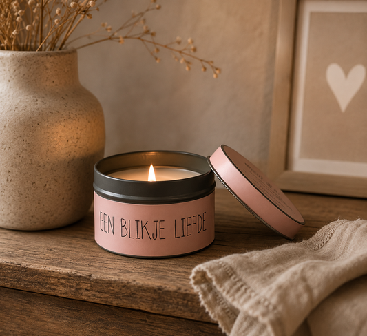 Sojakaars Blikje Liefde | Warm Cashmere Geurkaars